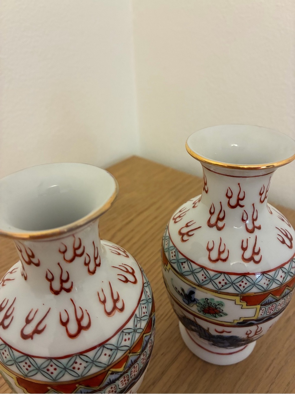 Vintage ACF Japanese Porcelain Ware Vases (Pair of 2) - Picture 4 of 8